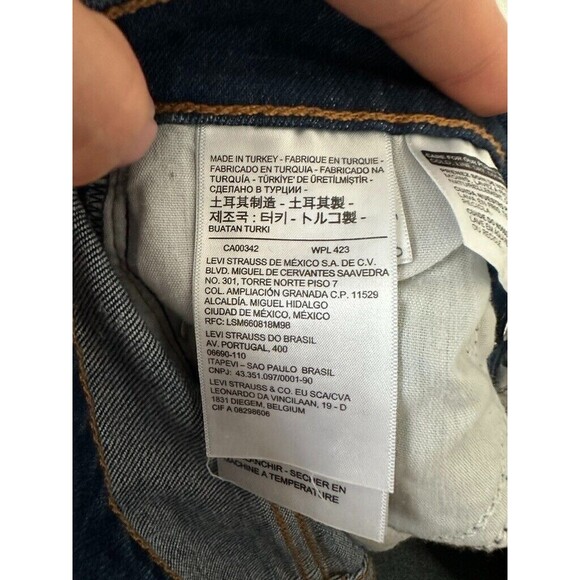 Levi's Wedgie Jeans Button Fly Medium Wash Blue High Rise Waist Size 25 - Picture 8 of 10
